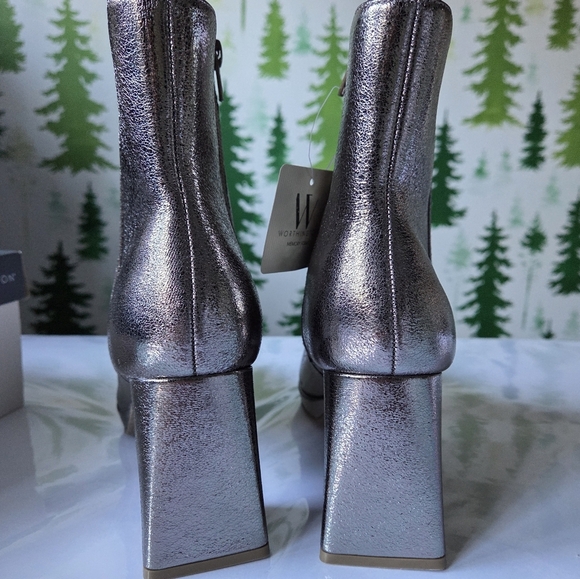 Worthington Bannow Flared Heel Booties - Picture 3 of 11